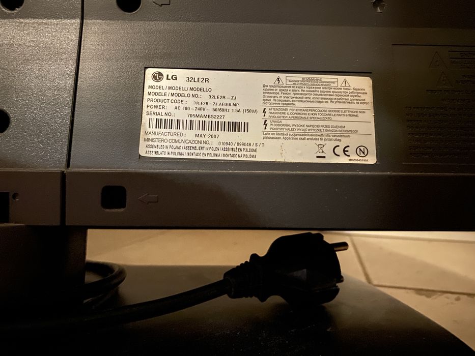 TV LCD LG 32LE2R-ZJ