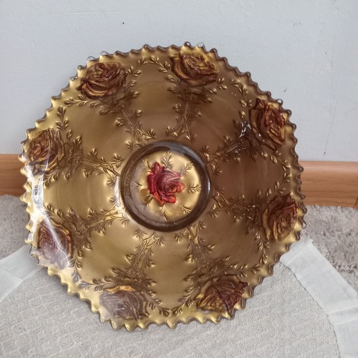 Конфетница  винтажная. Салфетки в подарок.