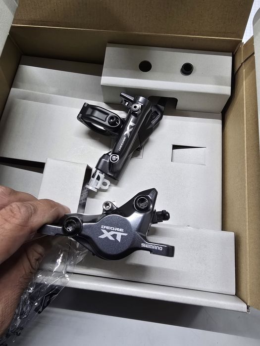 Par de travoes xt m8200 novos