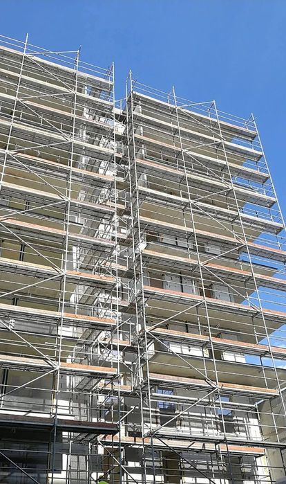 Wynajem Rusztowanie rusztowania elewacyjne typ Plettac budowa remont