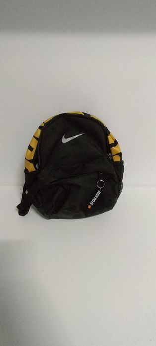 Mochila Nike - modelo pequeno criança