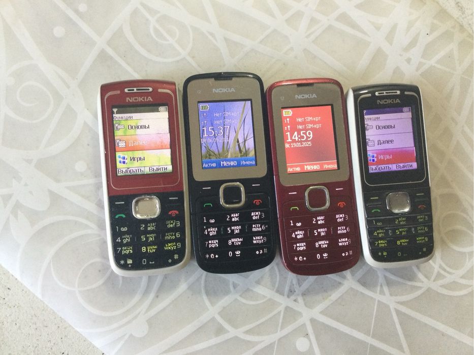 Nokia 6021 продам.