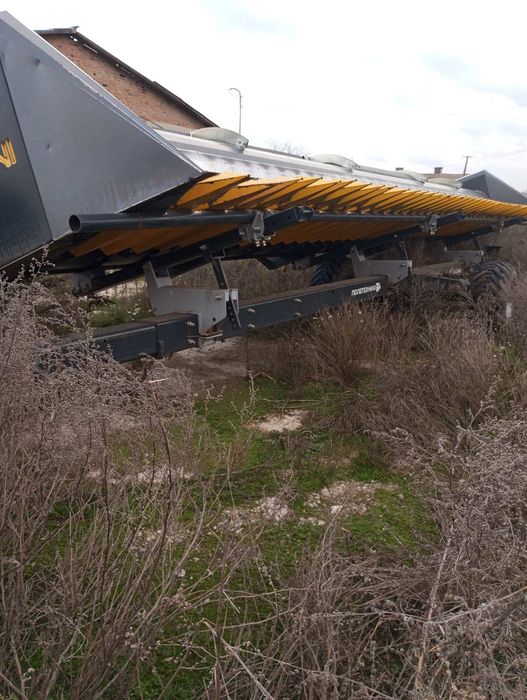 Комбайн Джон Дір Т 660