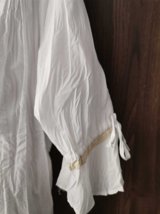 Elegancka biała bluzka