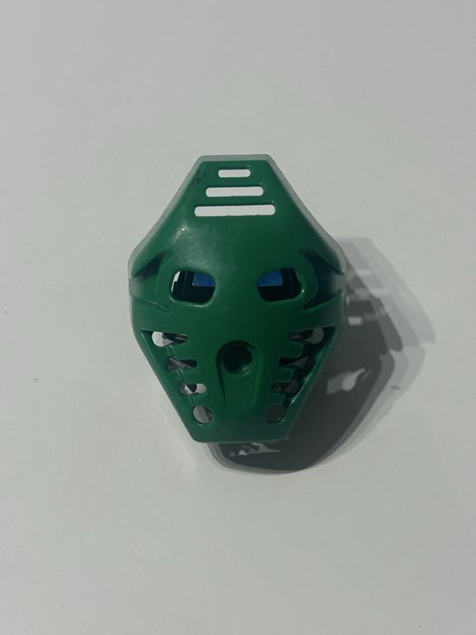 LEGO  BIONICLEkanohi Strength pakari Green 2001