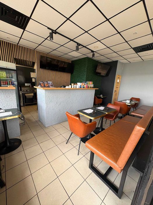 Gotowy biznes - burgerownia przy dworcu, pełne wyposażenie