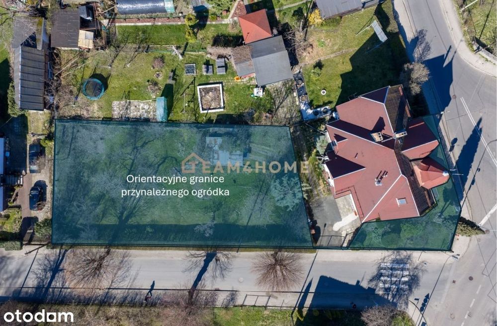 Magiczna połówka domu z ogrodem i werandą