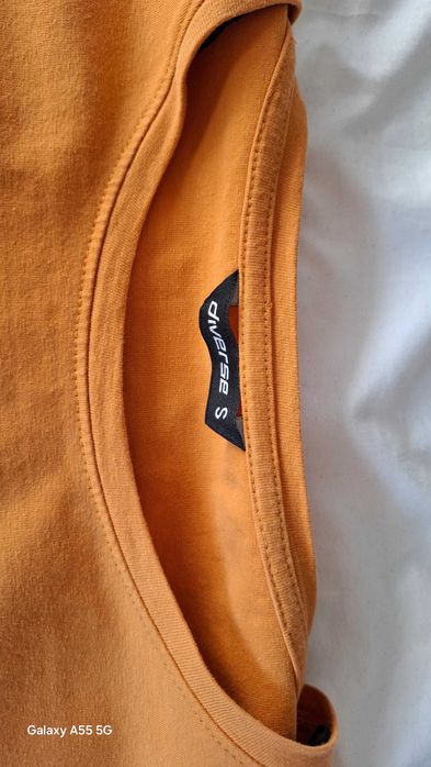 Bluza musztardowa “Diverse”.