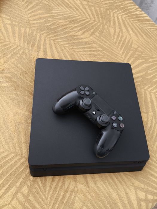 PlayStation 4 Pro 1Tera Desbloqueada FC26, God Of War Ragnarok, Red Dead Redemtion 2, Far Cry 6, Resident Evil Village