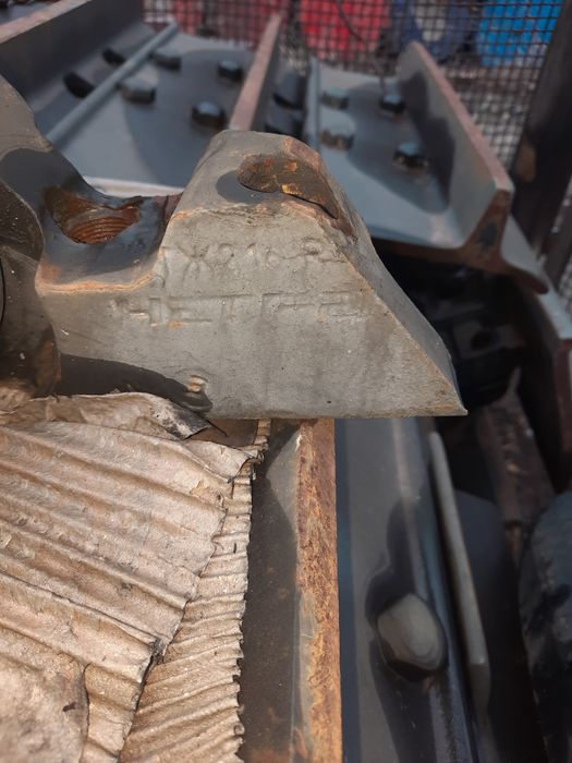 Продам гусеницу бульдозер Четра