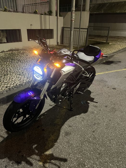 Honda cb125r como nova
