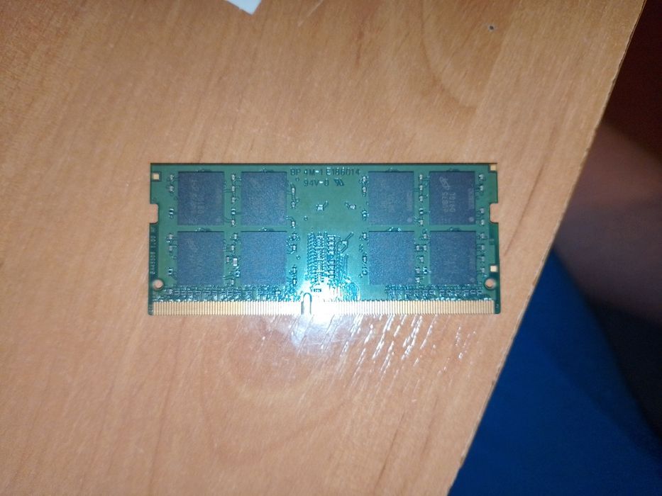 Оперативна пам'ять для ноутбука 8GB DDR4 2400MHz SO-DIMM (Чипи Micron)