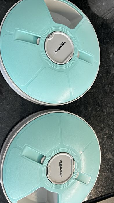 Dispensador automático de comida para animais de estimação