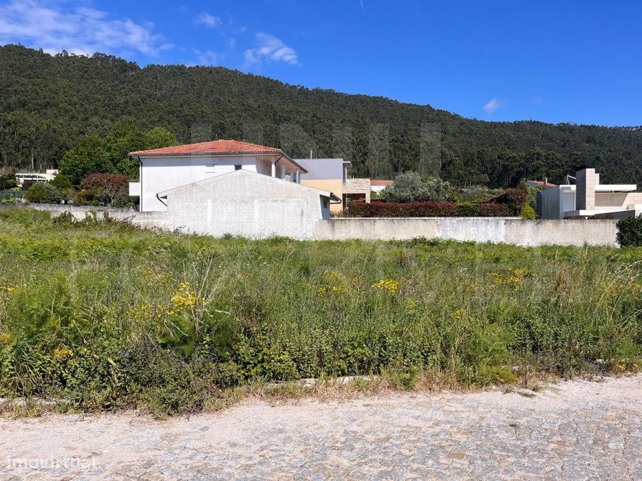 Terreno em Carreço