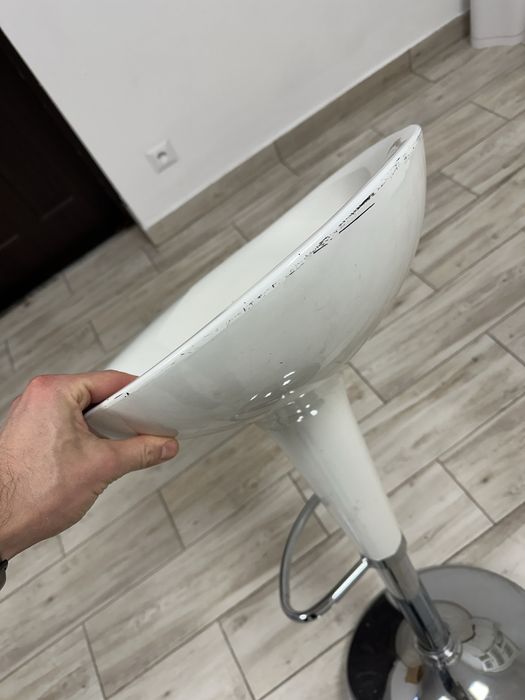 Hoker barowy – biały, regulowana wysokość