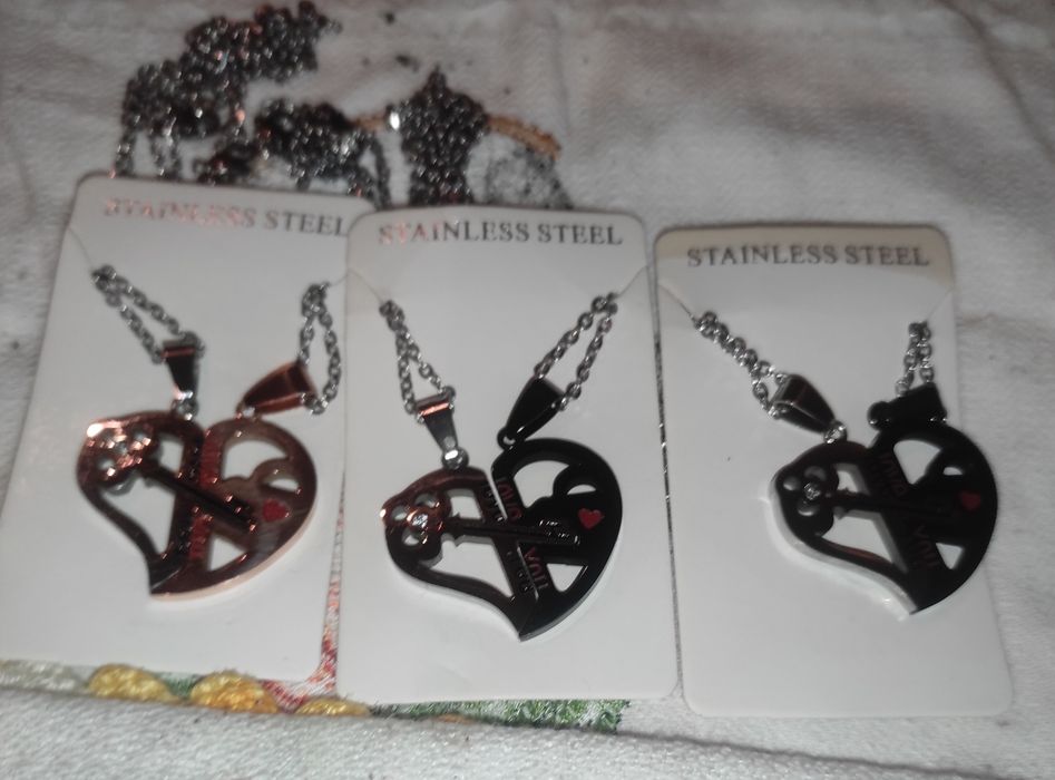 Anéis Pretos e Fios com metades