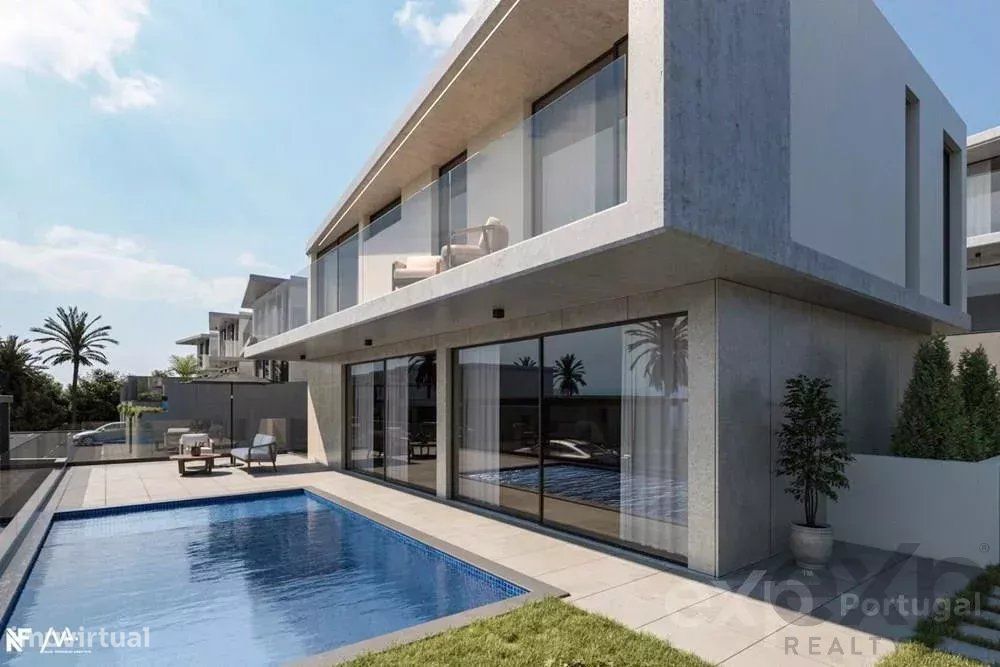 Moradia T3 em urbanização de luxo Funchal