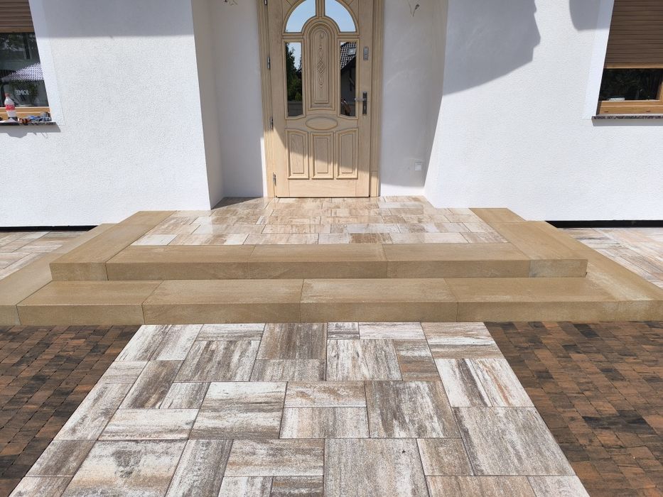 Brukarstwo, Układanie kostki brukowej, Usługi minikoparką