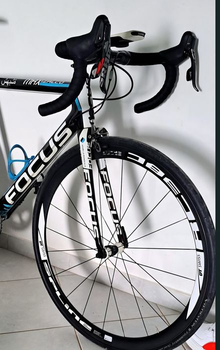 Bicicleta estrada Focus IzalcoMAX