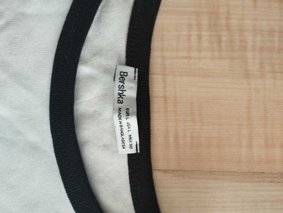 Top biało czarny Bershka