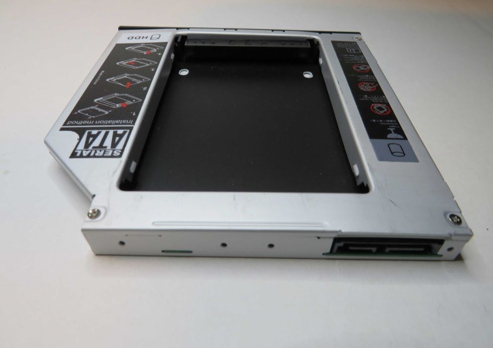Adaptador Caddy Ewent SATA III SSD/HDD para drive óptica. Estado NOVO