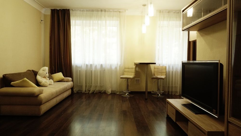 Здам  2-к квартиру в центрі Дніпра на набережній (центр)