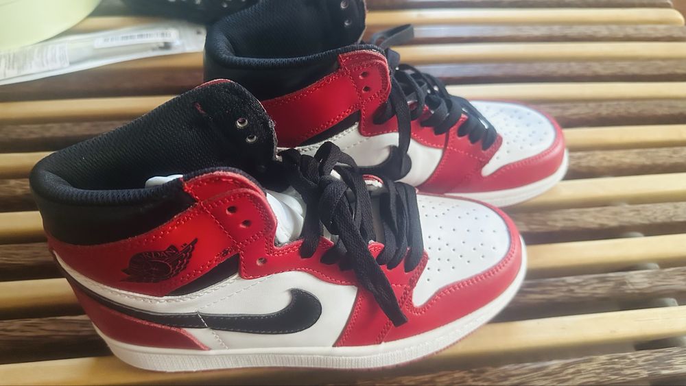 Кросівки Nike Air Jordan High Chicago нові 40 розмір (25 см)