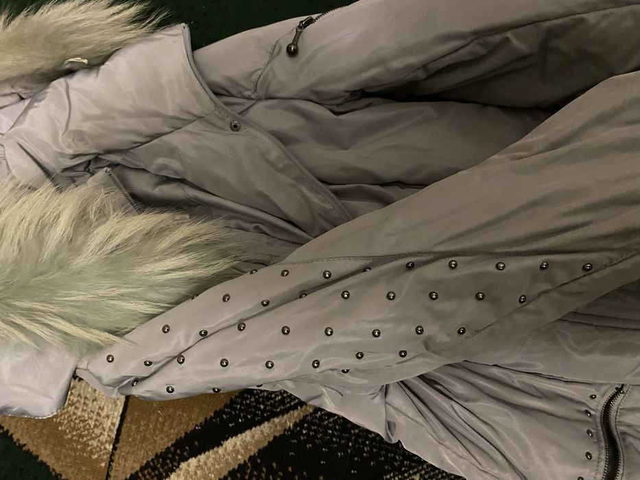 Продам пуховик в гарному стані