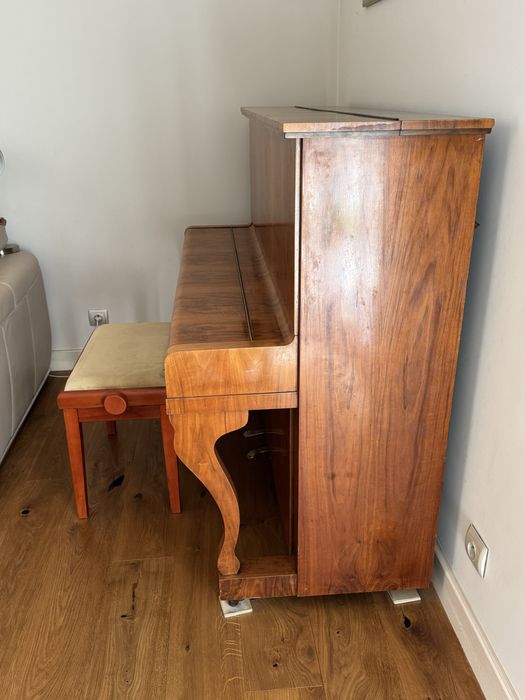 Pianino Legnica do nastrojenia