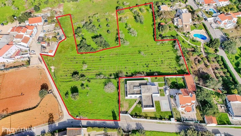 Terreno Misto com Potencial Construtivo de 1.836 m², na Torre, Armação