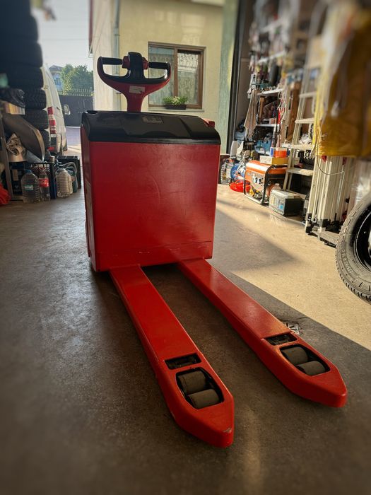 Електричний візок (рокла) електро навантажувач Linde T16