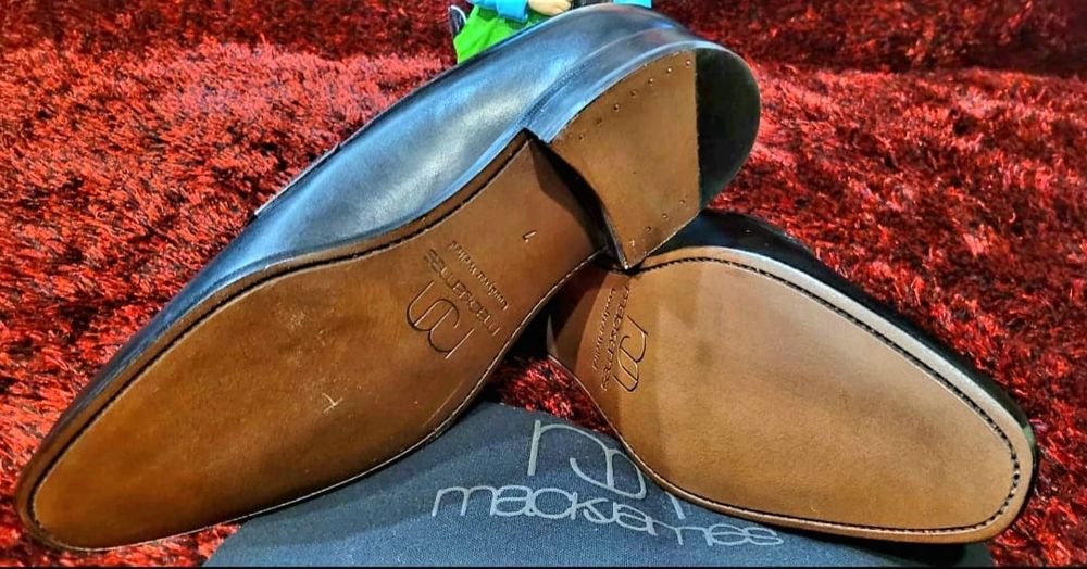 Sapatos Mack James. Couro crocodilo. Tamanho 42 . 100€