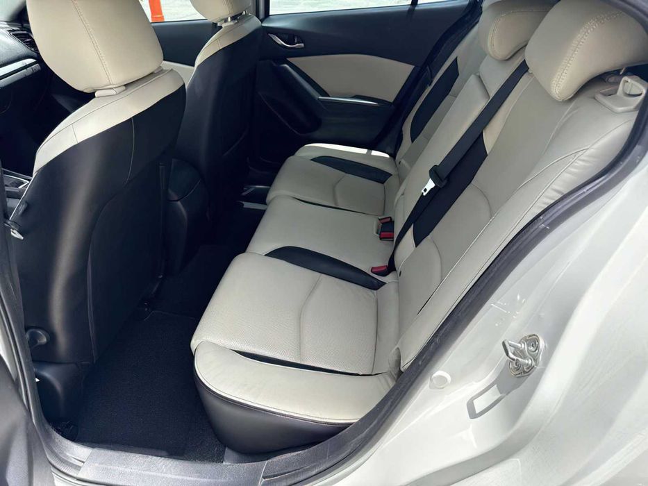 Mazda 3 s Grand Touring      2016