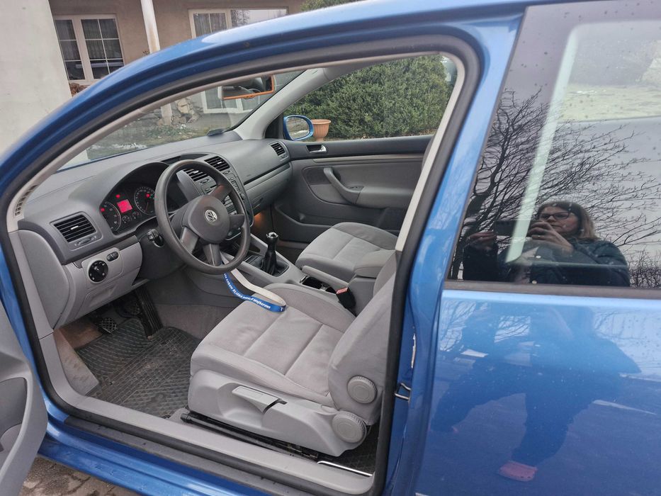 Sprzedaż auta Volkswagen Golf 5