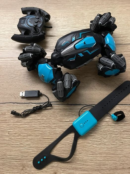 Samochód zdalnie sterowany pilotem lub gestami