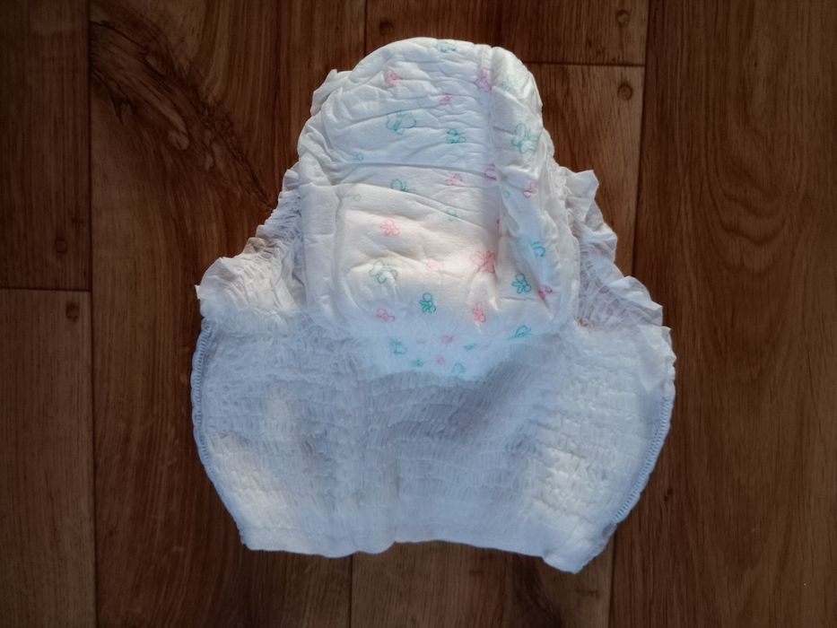 Sprzedam majtki menstruacyjne, dwie sztuki, rozmiar XL.