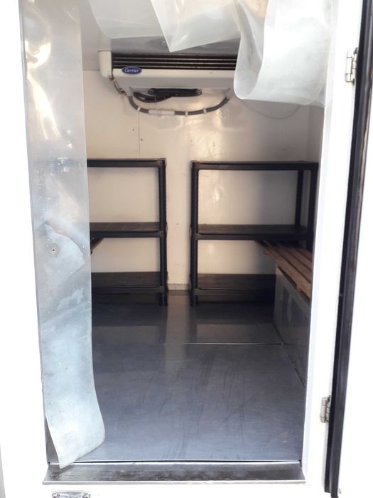 Chłodnia do wynajęcia wesele mobilna przyczepka catering impreza