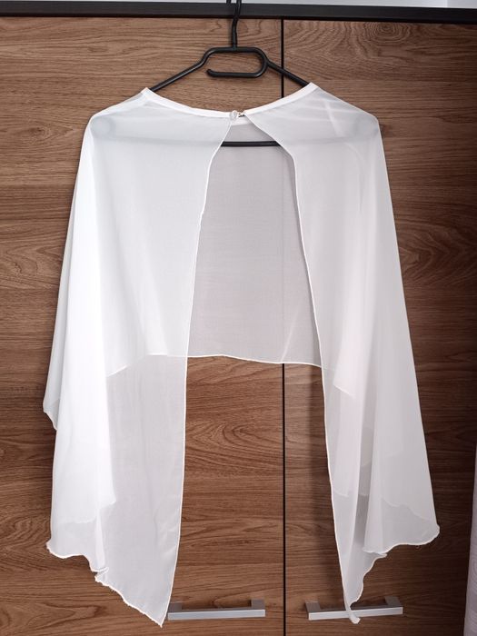 Narzutka na suknię ślubną