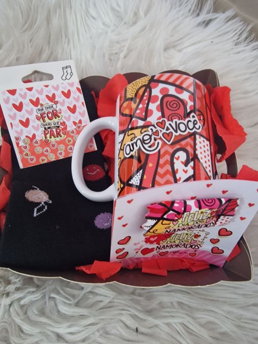 Caneca, calendário, e azulejos e várias outros itens personalizados