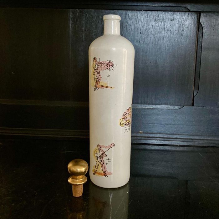 Garrafa de vidro da Marinha Grande