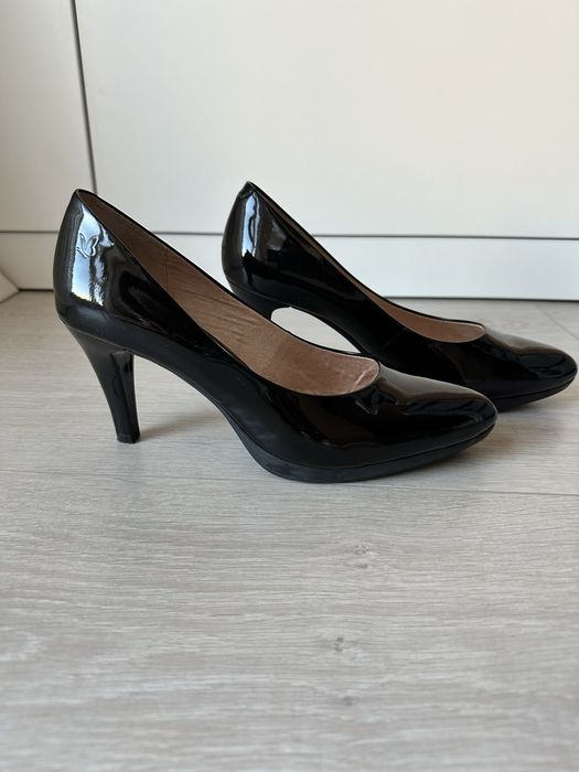 Туфлі лодочки  CAPRICE із натуральної лакованої шкіри