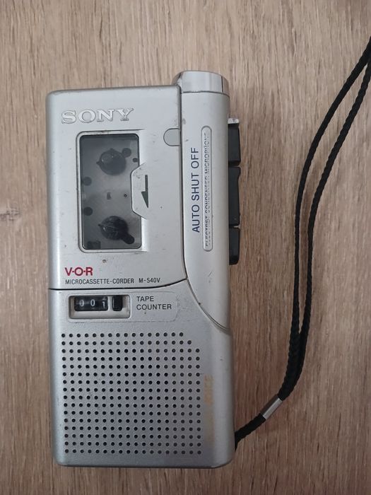 Колекційний мікрокасетний диктофон Sony M-540V.