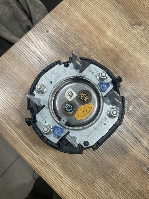 Продам аірбек на Порш