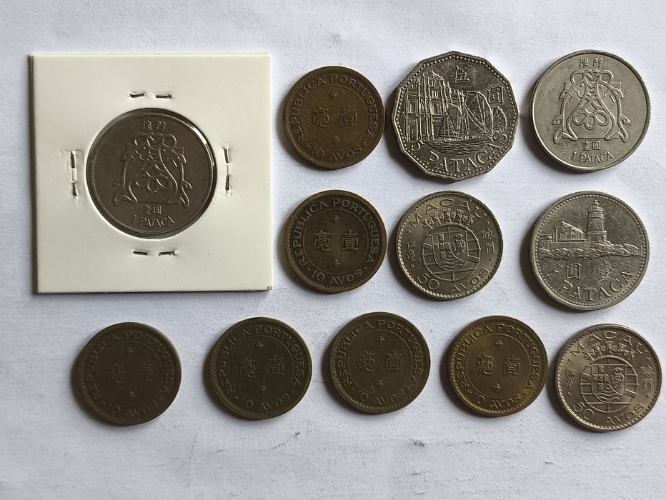 Moedas das Ex-Colonias [Angola, Guiné, Macau e Moçambique]