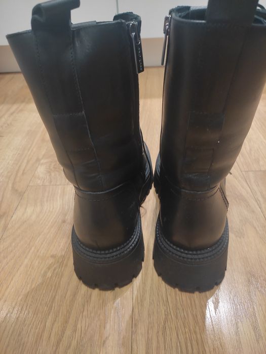 Oficerki skórzane marki Gino Rossi, damskie