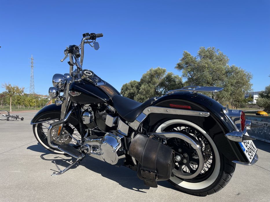 Harley softail deluxe