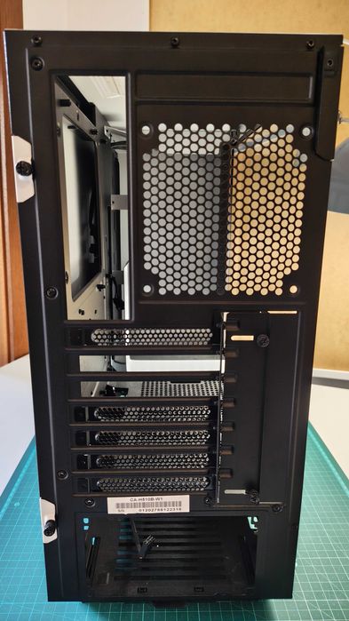 Caixa de Computador NZXT H5 Flow