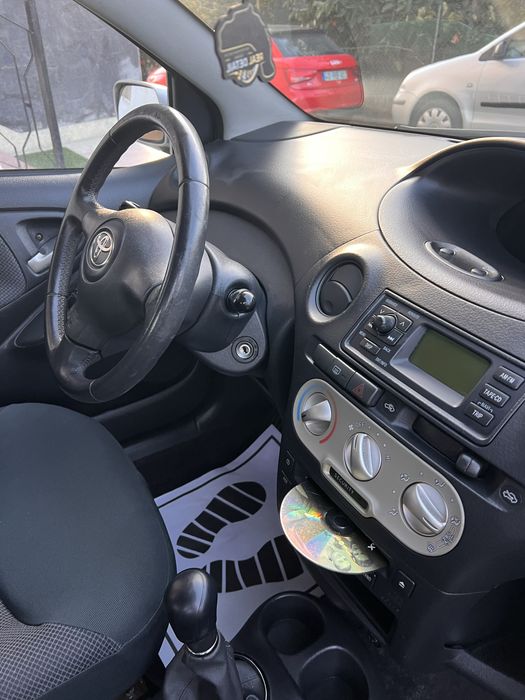 Toyota Yaris 1.0 VVT-i Gasolina | 102.000 km
