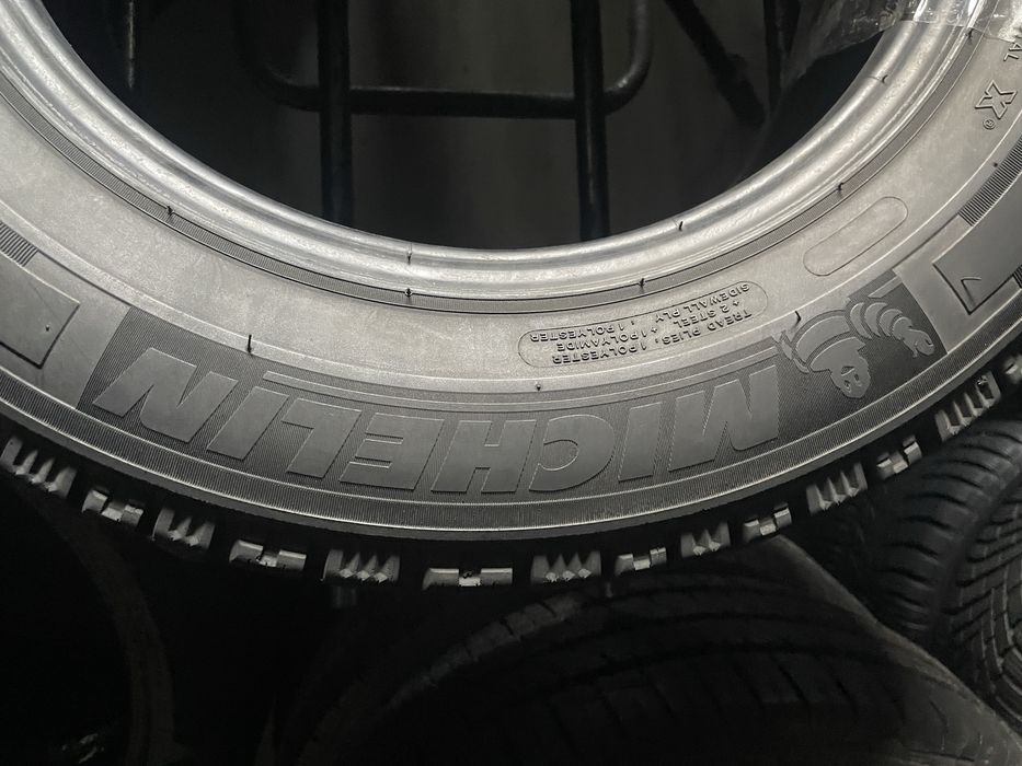 Шини 195/70/15с - 4шт Michelin Agilis Alpin зима