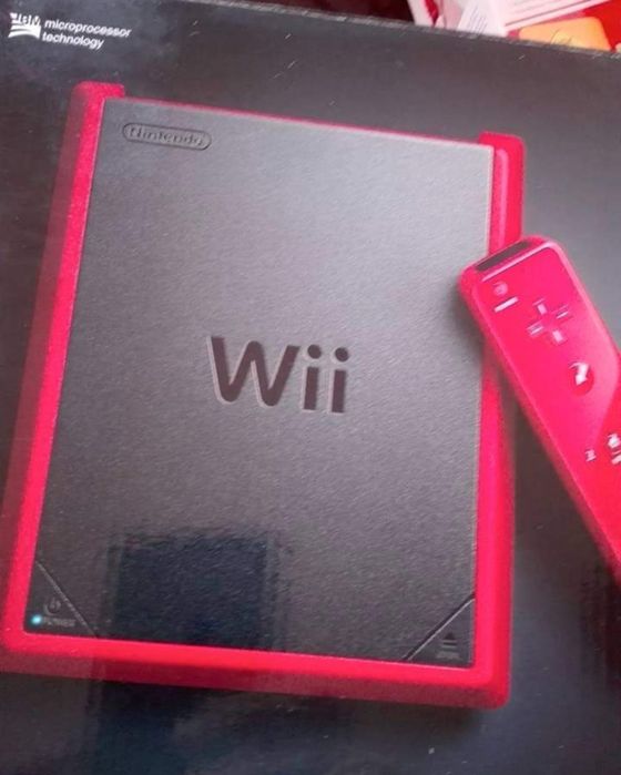 Wii Console with 2 Games and 2 Controllers64283969344642122